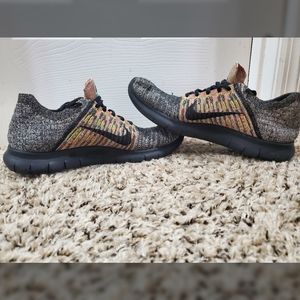 Nike Flyknit Free RN 831069-004